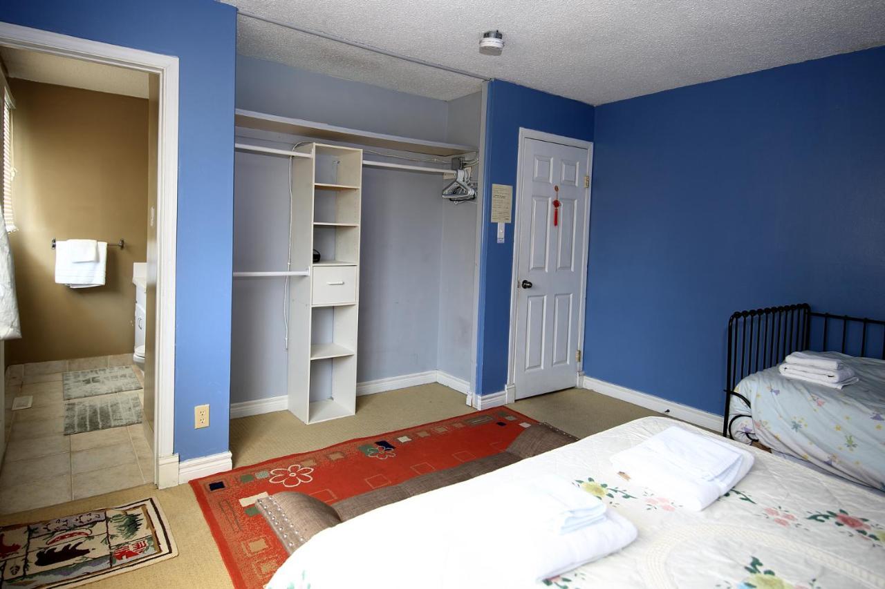Jenny Guest House Йелоунайф Екстериор снимка