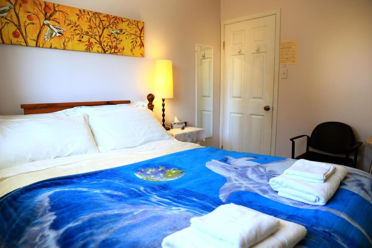 Jenny Guest House Йелоунайф Екстериор снимка