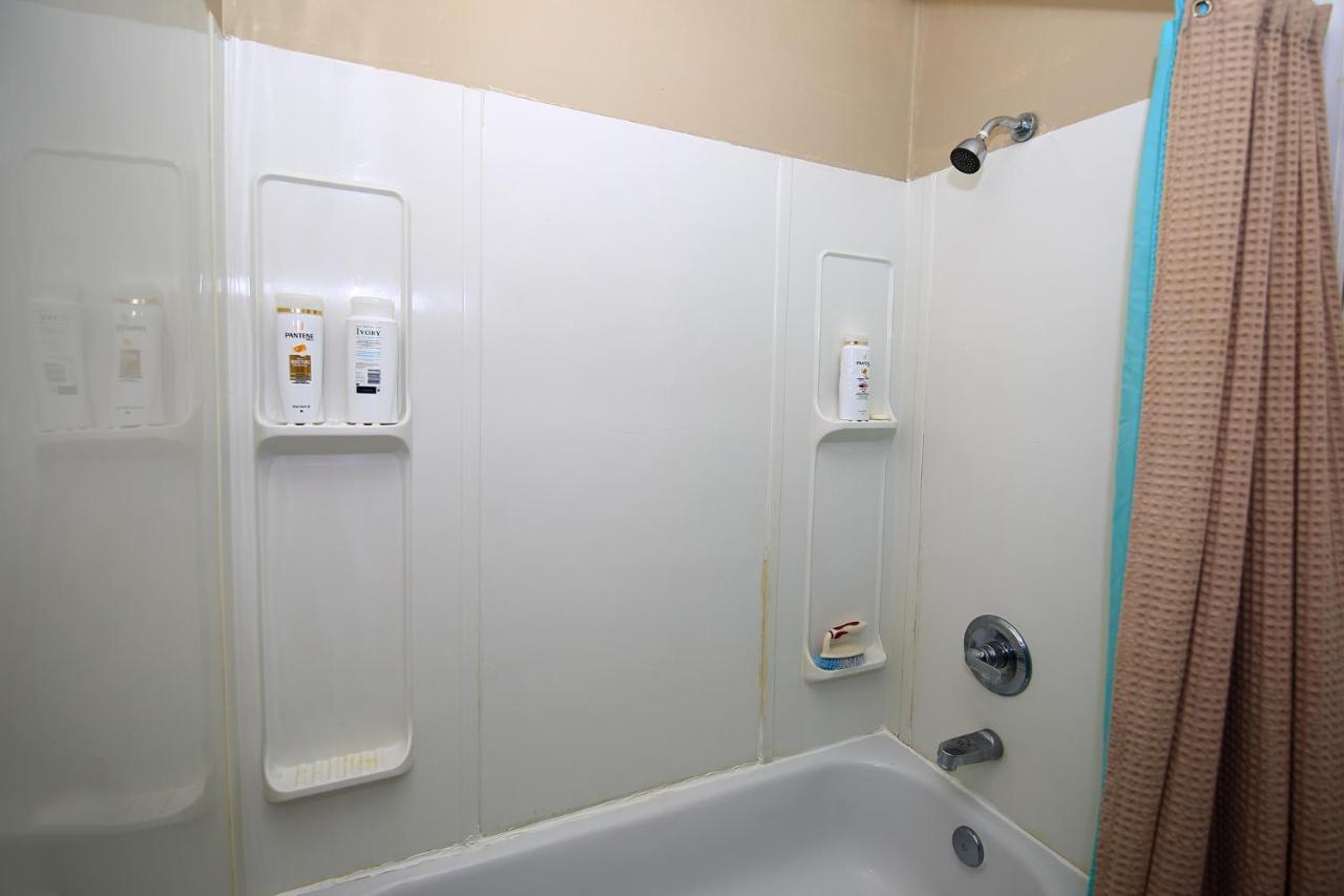 Jenny Guest House Йелоунайф Екстериор снимка