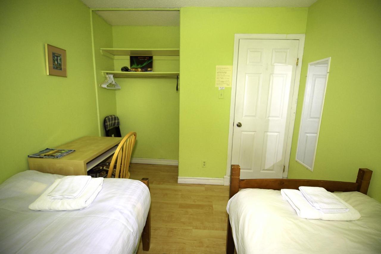 Jenny Guest House Йелоунайф Екстериор снимка