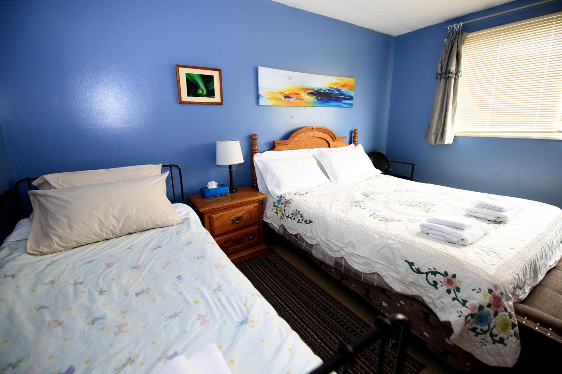 Jenny Guest House Йелоунайф Екстериор снимка